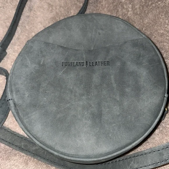 Portland Leather Circle Small Crossbody Bag “almost perfect” - Storm - Picture 5 of 5